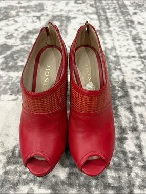Red Peep-Toe Leather Mules with Textured Collar